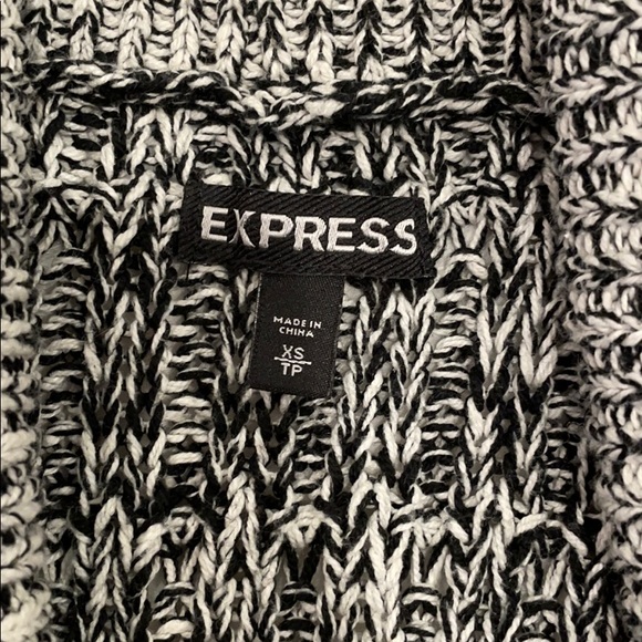 Express Sweater - Picture 2 of 3